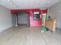 Local commercial env 76 m2 - Entrée SEMAIR - LE ROBERT