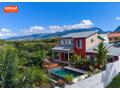 Maison familiale moderne avec piscine à l'Entre-Deux