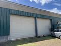 A LOUER, Ducos , depot de 250m2 ( 160m2 au sol et 90m2 mezza