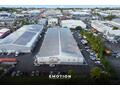 Bureaux / Entrepôt 300 m2 divisibles à Baie-Mahault Jarry (