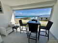 Studio vue mer avec piscine