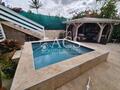 Maison F4 meublé avec terrasse, piscine et carbet au bourg d