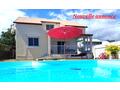 Belle villa traditionnelle, 4 chambres, piscine, vue mer