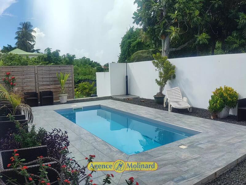 A Louer Villa T Piscine Sainte Anne Location Maison